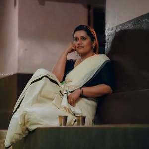 actress-sarayu-mohan-latest-photos