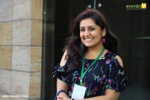 sarayu-latest-images-0864329-355