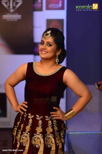 sarayu-latest-images-553-00294