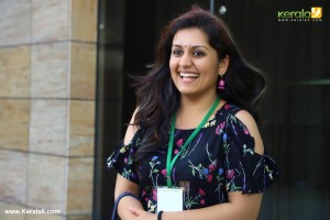 sarayu-latest-photos-061065-1533
