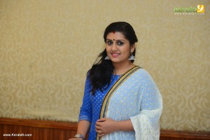 sarayu-latest-pictures-332-00317
