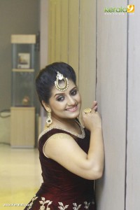 sarayu-latest-stills-000-00320