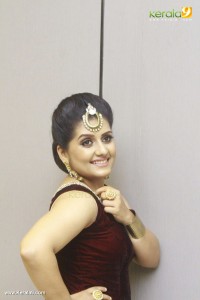 sarayu-latest-stills-000-0045