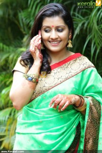 sarayu-latest-stills86