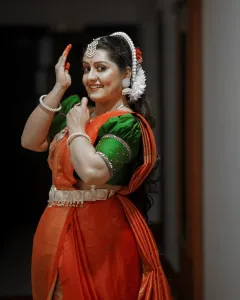 sarayu-mohan-in-dance-costume-photos-002