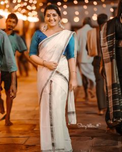 sarayu-mohan-kerala-saree-images-002