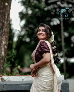 sarayu-mohan-kerala-saree-images-006