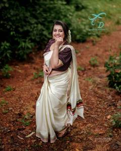 sarayu-mohan-kerala-saree-images-007