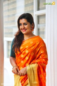 sarayu mohan latest photos -002