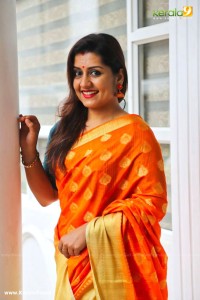 sarayu mohan latest photos -009