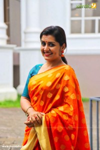 sarayu mohan latest photos -019