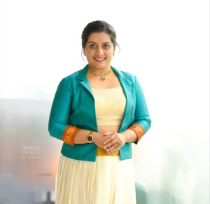sarayu-mohan-latest-photoshoot-002