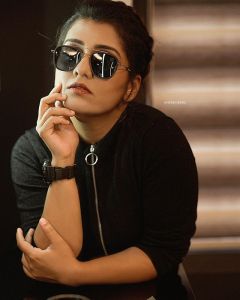 sarayu mohan latest pics1234-001