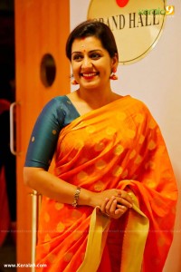 sarayu mohan latest saree photos -014
