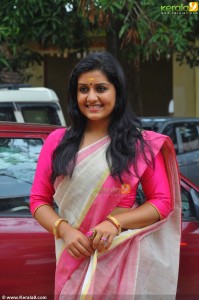 sarayu-mohan-new-pics88-00862