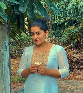 sarayu mohan photos