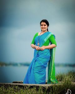 sarayu mohan saree-002