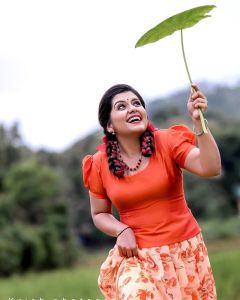 sarayu mohan saree-009