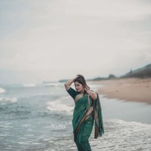 sarayu mohan saree -010