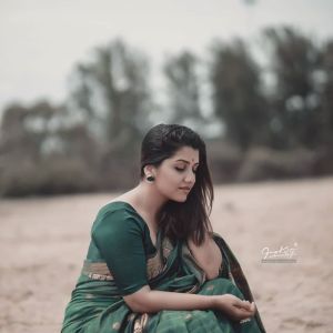 sarayu mohan saree -012