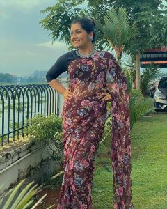 sarayu mohan saree -017