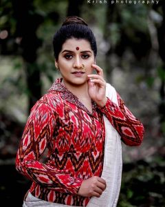 sarayu new onam saree photos 0921-002