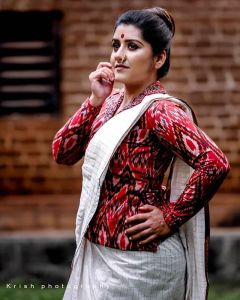 sarayu new onam saree photos 0921-003