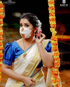 sarayu new onam saree photos 0921-004