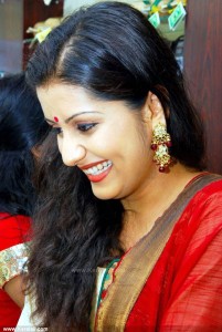sarayu_latest_stills-00514