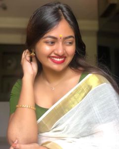 actress shaalin zoya latest onam kerala saree photos-002