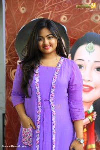 actress-shalin-zoya-latest-pics-28