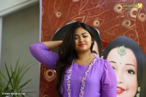 actress-shalin-zoya-latest-pics7