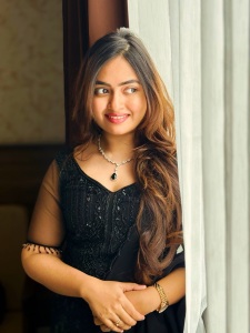shaalin-zoya-in-dark-party-wear-out-with-net-sleeves-design-photos-001
