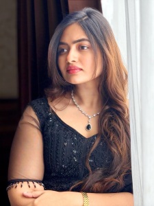 shaalin-zoya-in-dark-party-wear-out-with-net-sleeves-design-photos-002