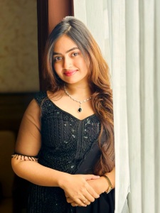 shaalin-zoya-in-dark-party-wear-out-with-net-sleeves-design-photos