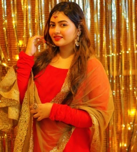 shaalin-zoya-in-long-Kurti-outfit-paired-with-a-statement-Dupatta-photos-001