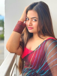 shaalin-zoya-in-makeup-style-ideas-photos-006
