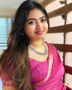shaalin-zoya-in-pink-pattu-saree-photos-003