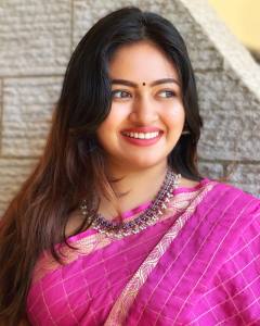 shaalin-zoya-in-pink-pattu-saree-photos-005