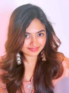 shaalin-zoya-in-soft-peach-dress-looking-good-in-after-weight-loss-photos-004