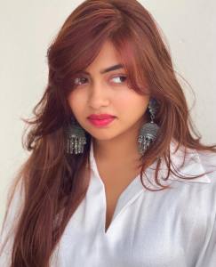 shaalin-zoya-look-instagram-photos2022-001