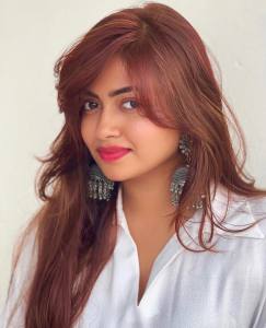 shaalin-zoya-look-instagram-photos2022-002