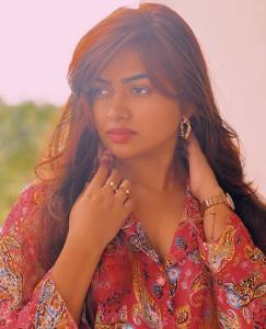 shaalin-zoya-look-instagram-photos2022-008