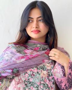 shaalin-zoya-looking-slim-photos-002