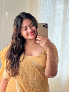shaalin-zoya-new-chubby-look-with-style-001