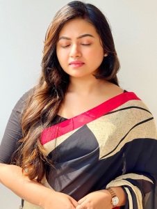 shaalin-zoya-new-chubby-look-with-style-009