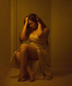 shaalin-zoya-new-photos-in-modern-dress