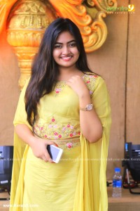 shalin-zoya-latest-images-321-2248