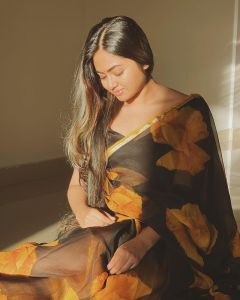 shalin-zoya-latest-photos-in-saree-0491