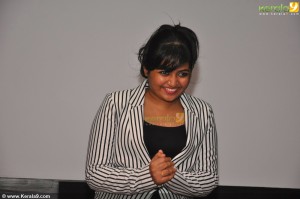 shalin-zoya-latest-photos55-00370